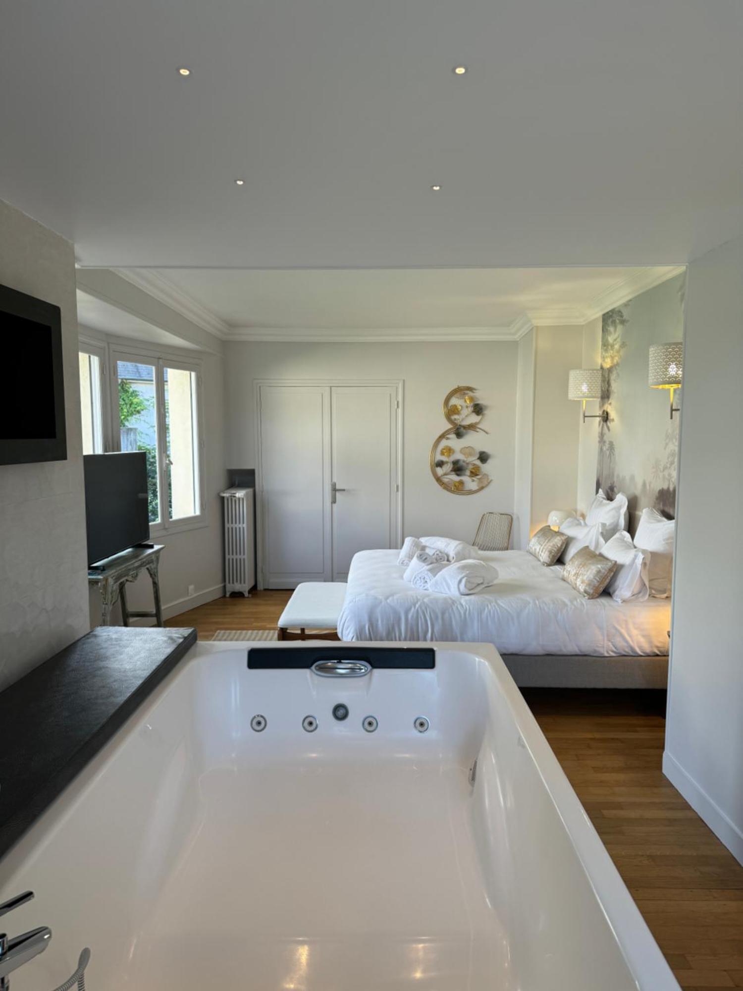 Erawan Boutique Hotel Évreux Kültér fotó